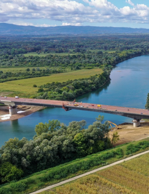 Bridging the gap over the River Sava